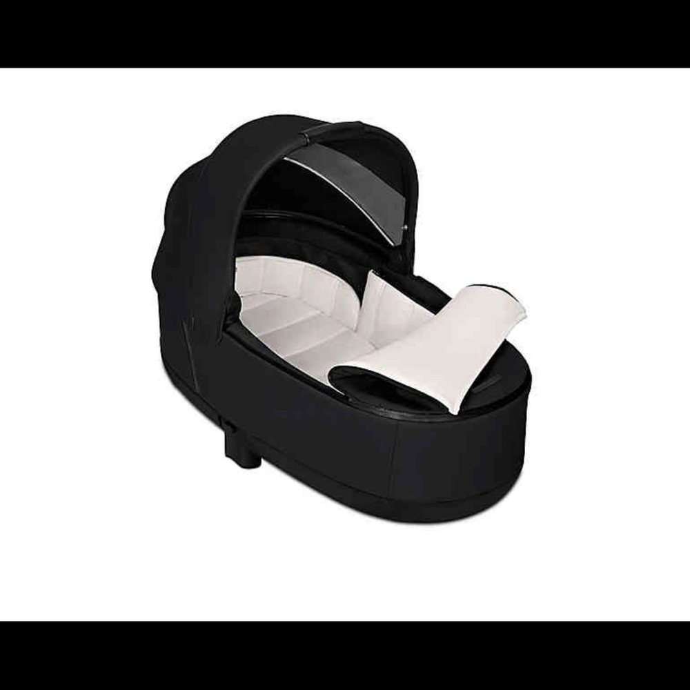 ***SOLD***Cybex 2019 Priam Lux Carry Cot